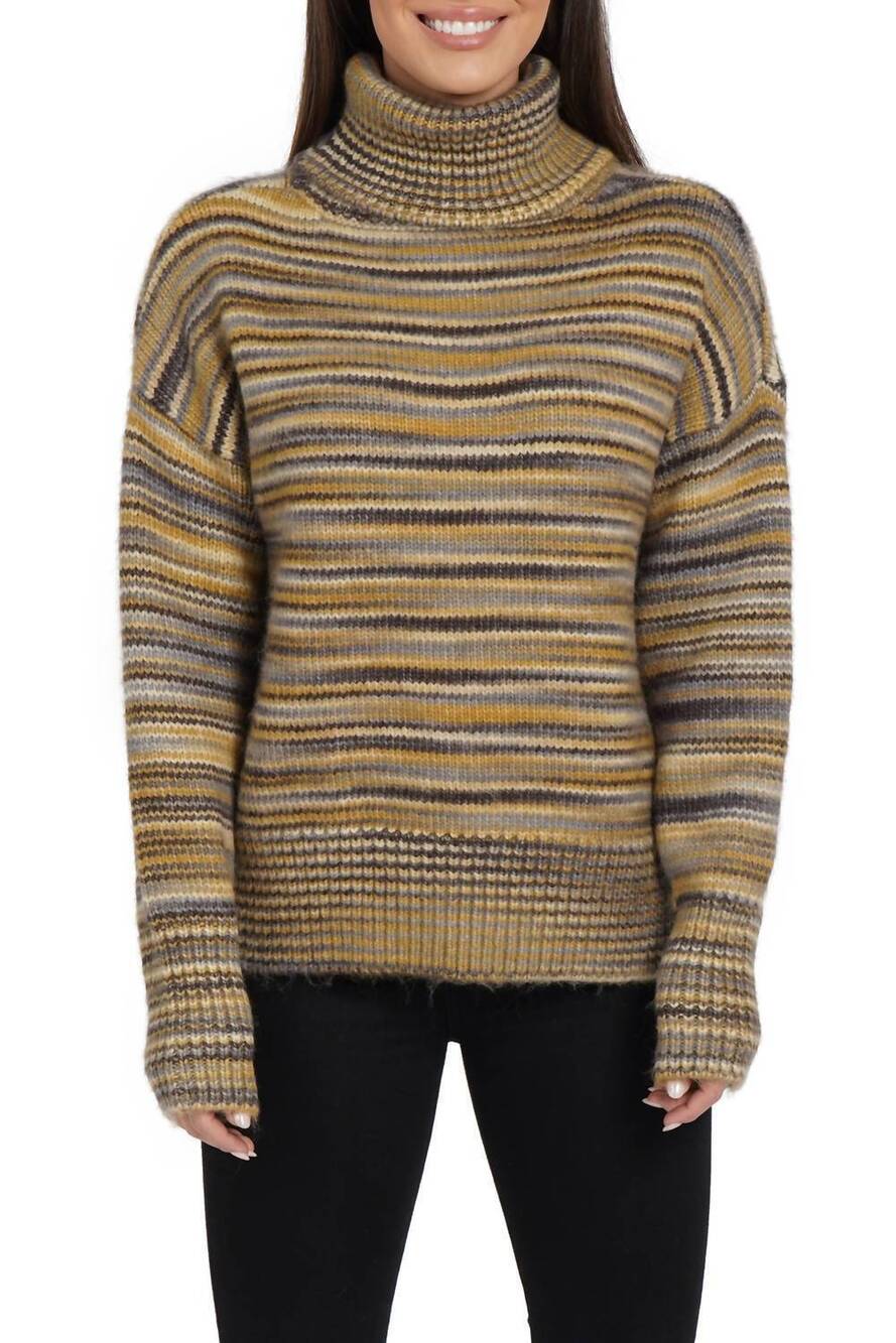 NEW LOVE TOKEN sharon turtleneck sweater in camel